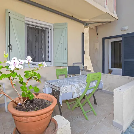 Apartment 1 Bedroom Awesome In Bastia (Corsica)
