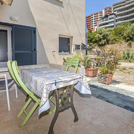 Apartment 1 Bedroom Awesome In